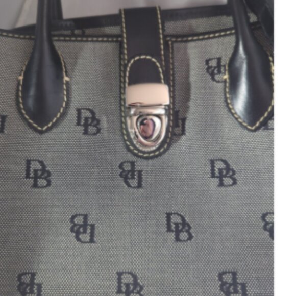 Authentic Dooney & Bourke Black Monogram Handbag Handles Shoulder Strap Purse - Picture 4 of 9
